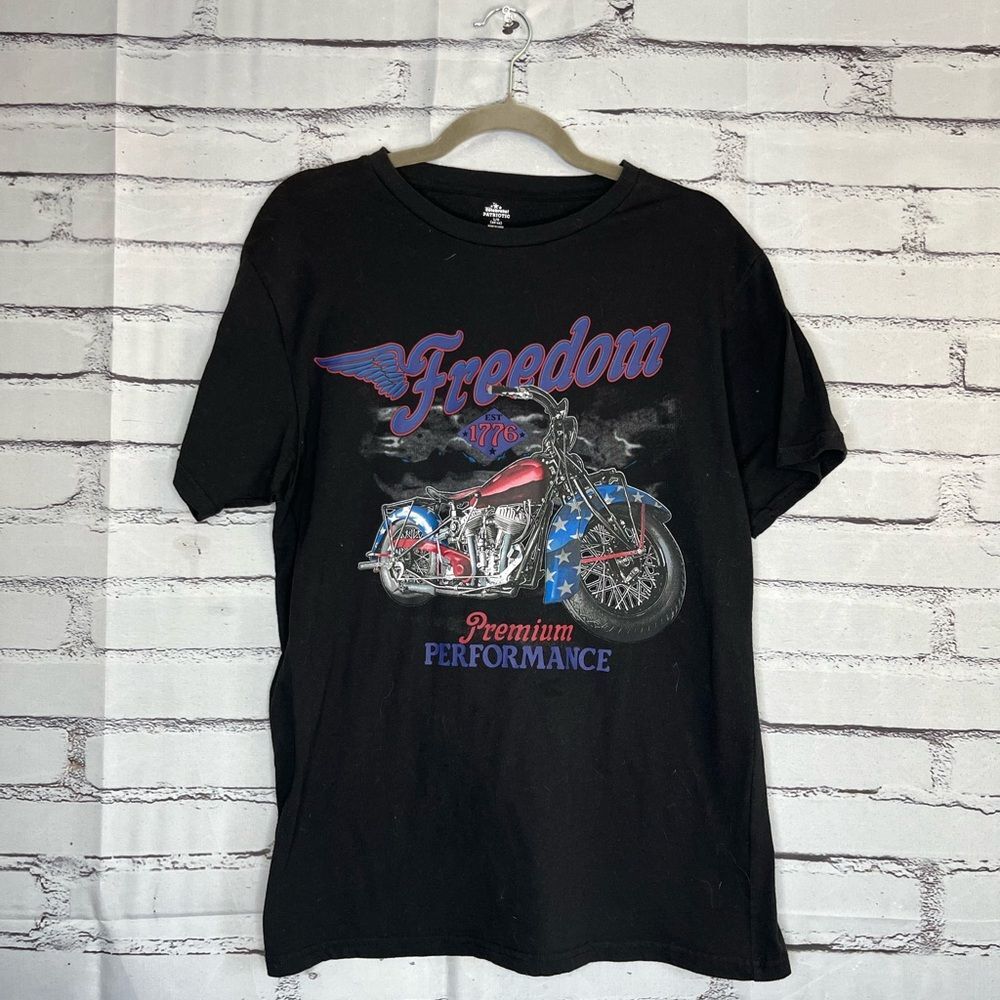Celebrate Patriotic Black Short Sleeve Motorcycle Graphic Tee SZ L Freedom Biker